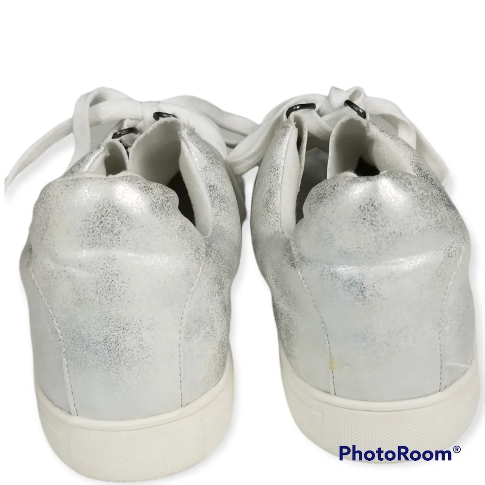 Coconuts by Matisse Casual Silver Sneakers Size 8